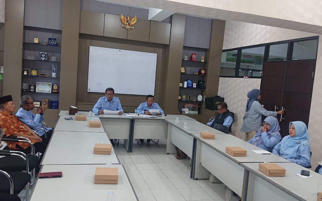 UWG Malang Gelar Pelepasan Purna Tugas Dosen dan Karyawan